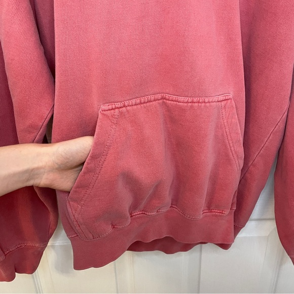 U.S. VINTAGE Outer Banks hoodie pink with embroidered detail size medium - Picture 4 of 6